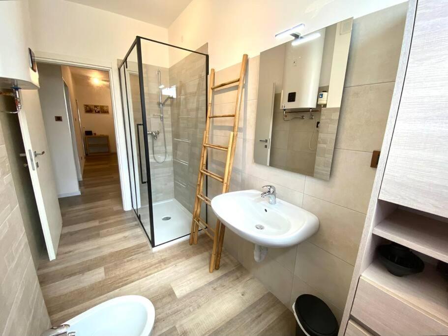 10Min From Center, 3 Bedroom Apartment With Balcony Тренто Экстерьер фото