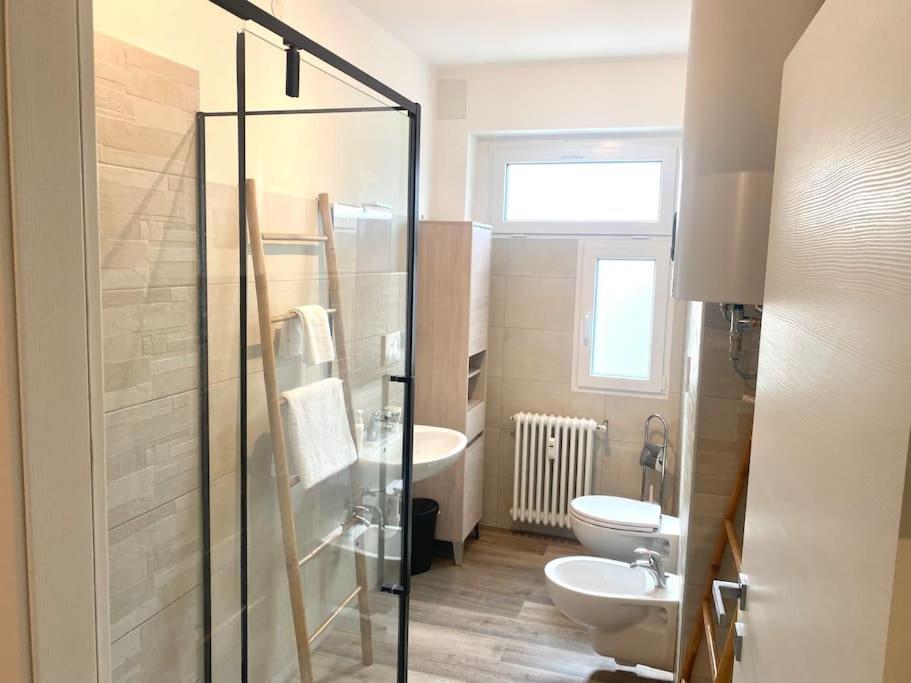 10Min From Center, 3 Bedroom Apartment With Balcony Тренто Экстерьер фото